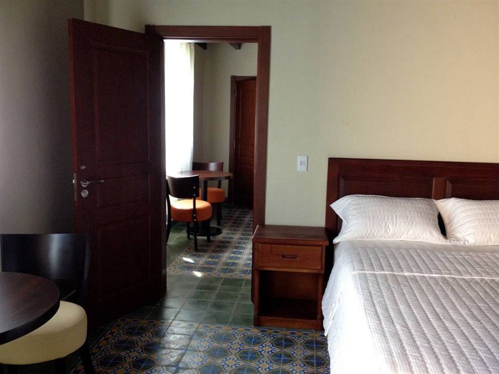 Hotel La Cretonne Les Cayes Esterno foto
