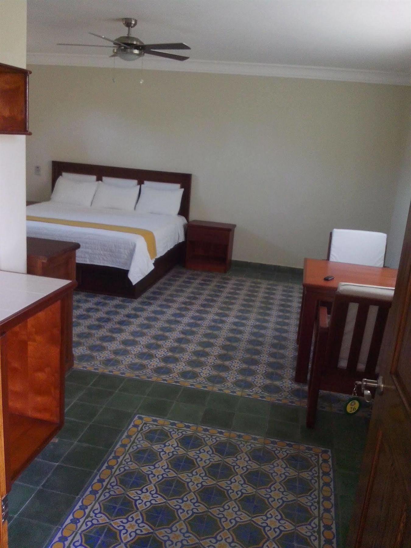 Hotel La Cretonne Les Cayes Esterno foto