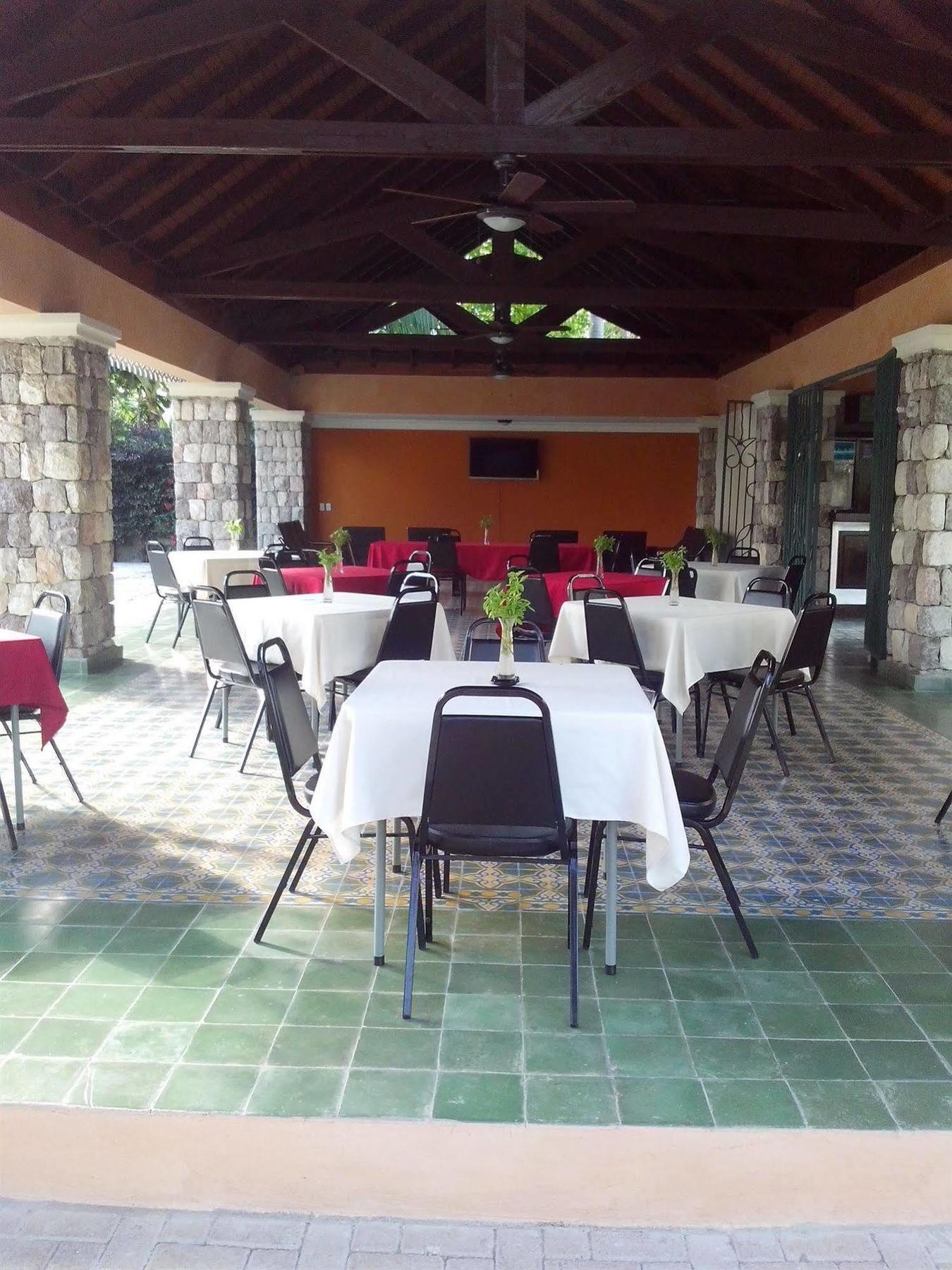 Hotel La Cretonne Les Cayes Esterno foto
